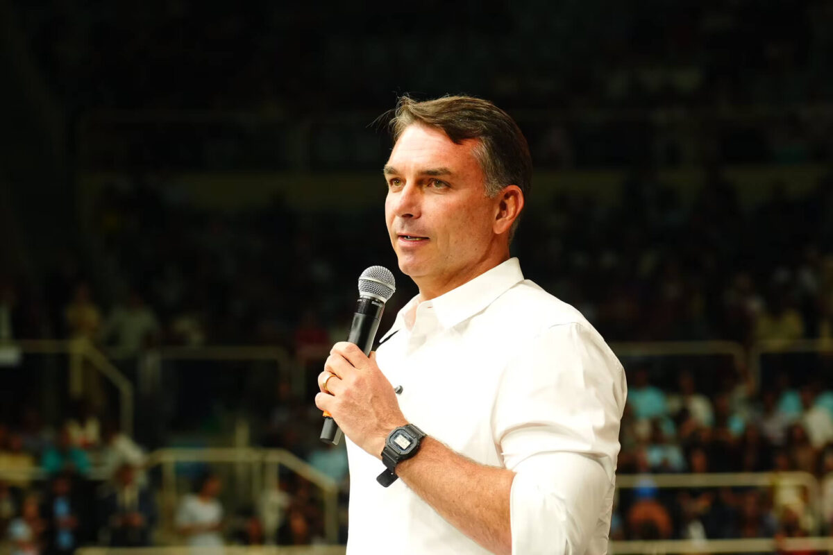 flavio-bolsonaro-voto-favor-fim-escala-6x1
